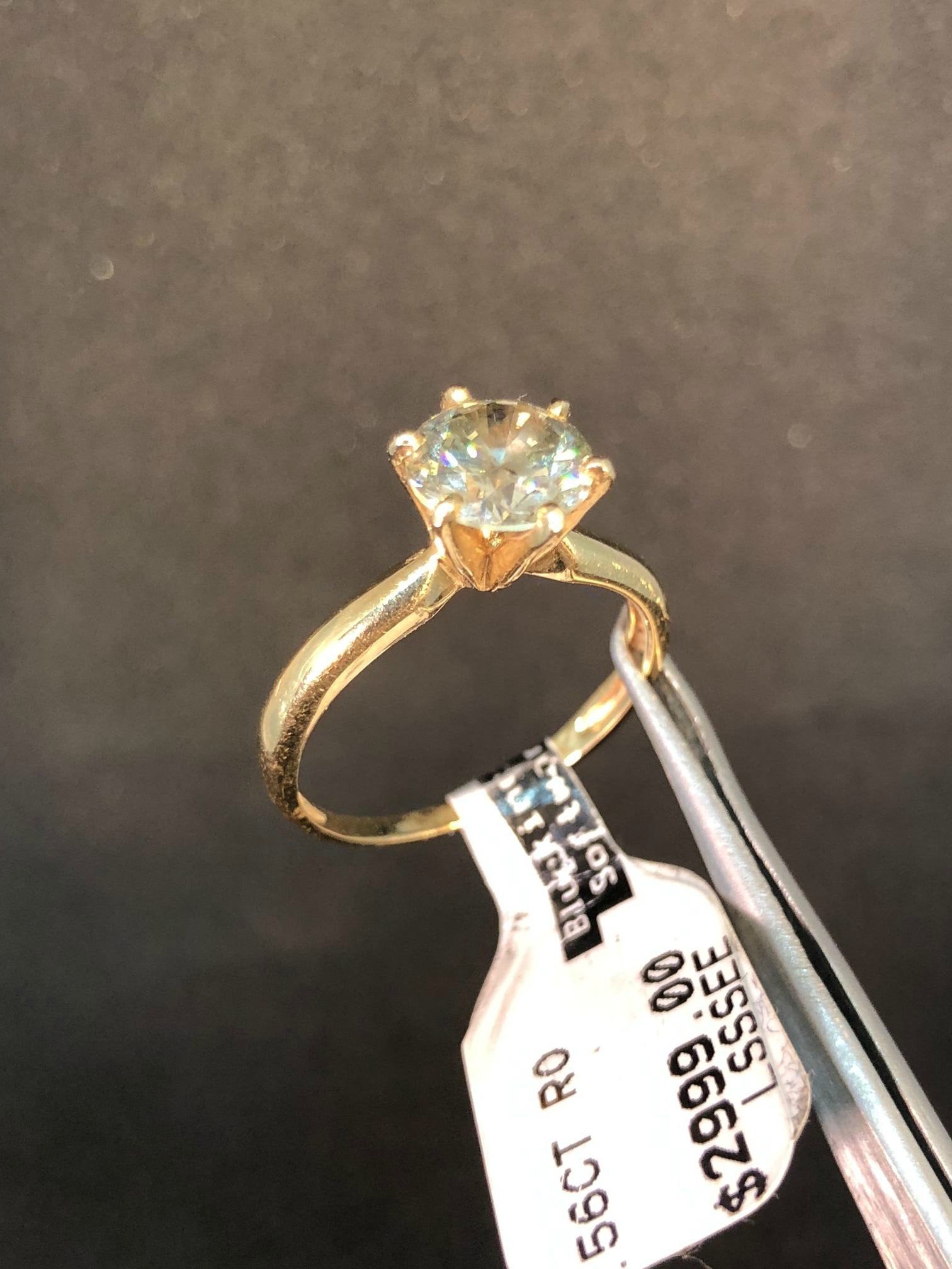 $2999.99 14kt Women's Ring with Diamond Size 6